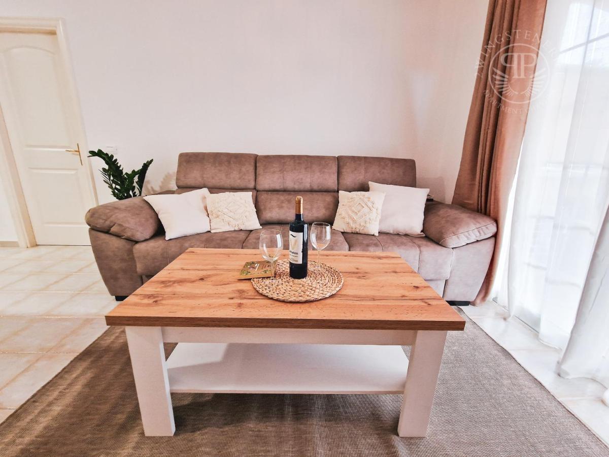 2 Wings Tenerife - Apartment Chayofa Bagian luar foto